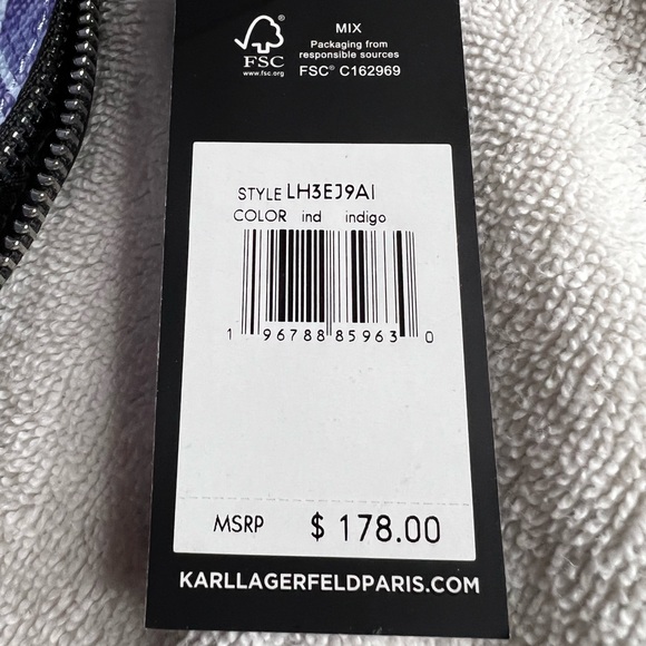 Karl Lagerfeld shoulder bag converts to hand held mini bag - Picture 7 of 7